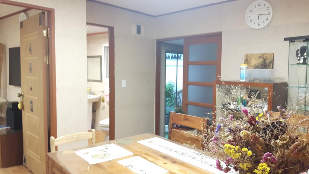Lydia Craft Guesthouse Сеул Екстер'єр фото